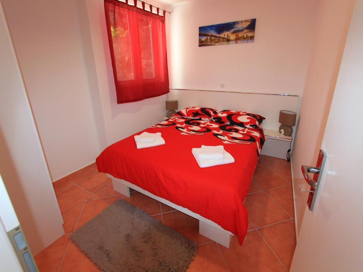 Apartments Nero Novi Vinodolski Eksteriør bilde