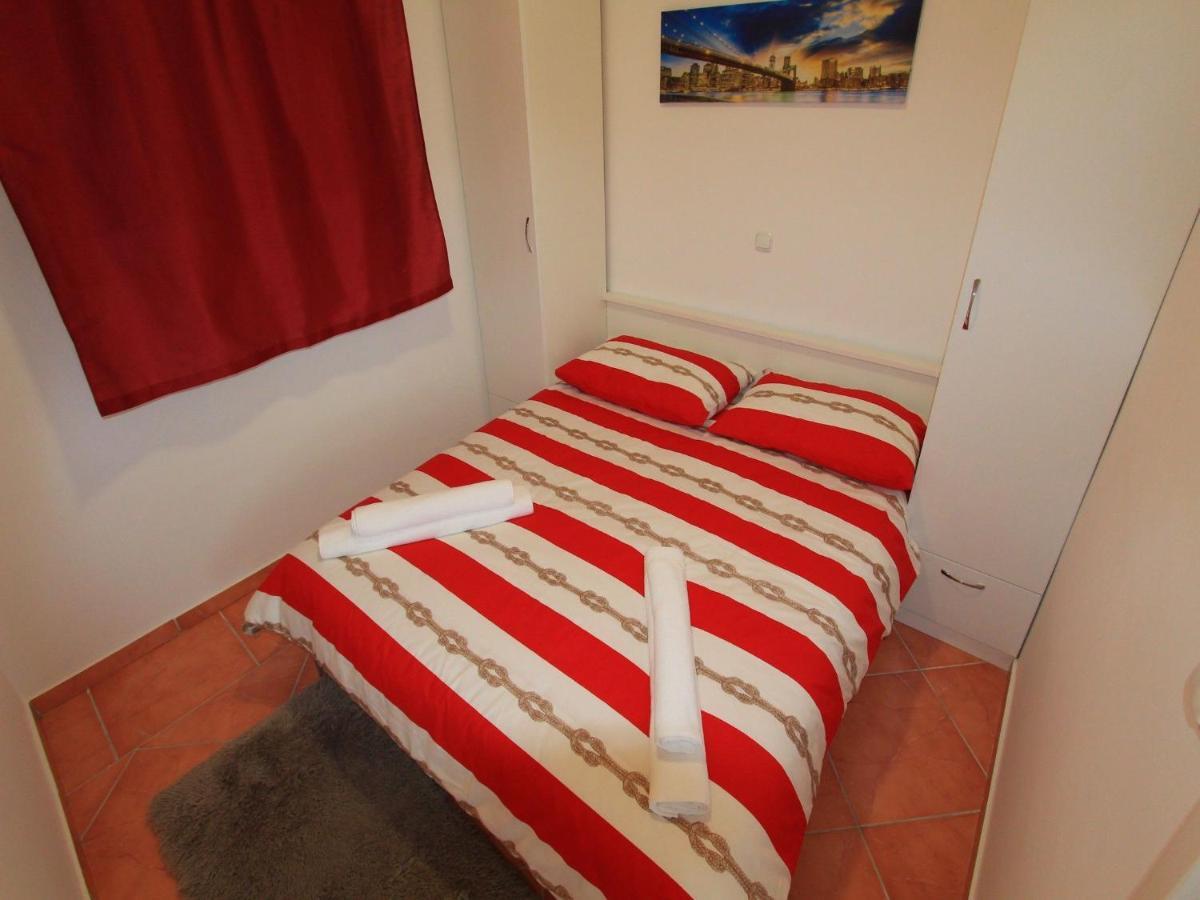 Apartments Nero Novi Vinodolski Eksteriør bilde