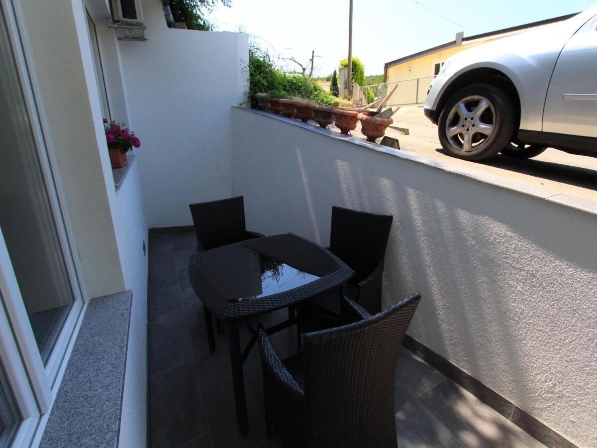 Apartments Nero Novi Vinodolski Eksteriør bilde