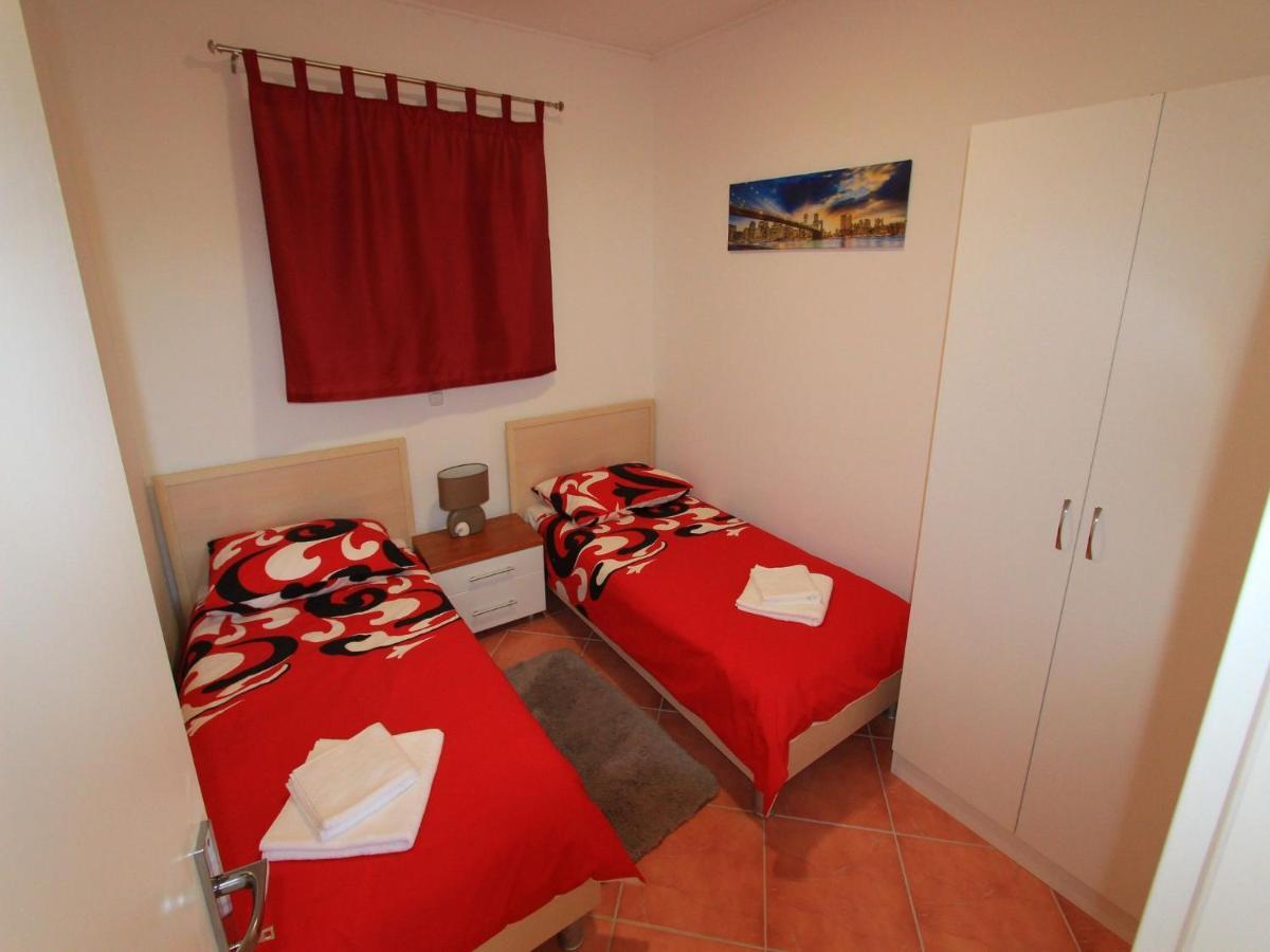 Apartments Nero Novi Vinodolski Eksteriør bilde